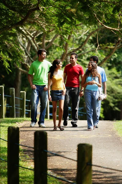 Young adults walking — Stock Photo, Image