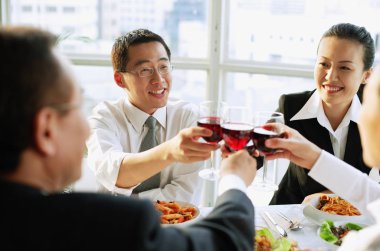 Şarap ile toasting Yöneticiler