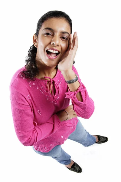 Mulher olhando para a câmera — Fotografia de Stock