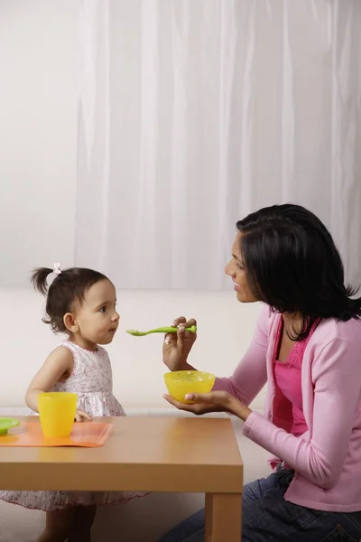 Woman with cute girl — Stock Photo, Image