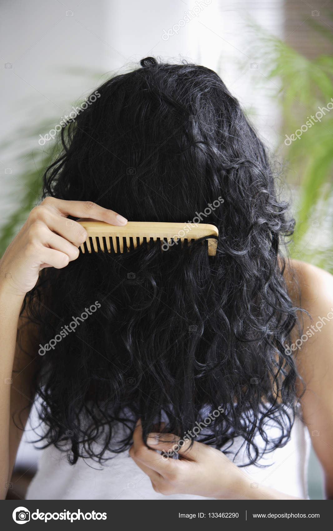 Images Indian Girl Combing Hair Indian Woman Combing Her Hair