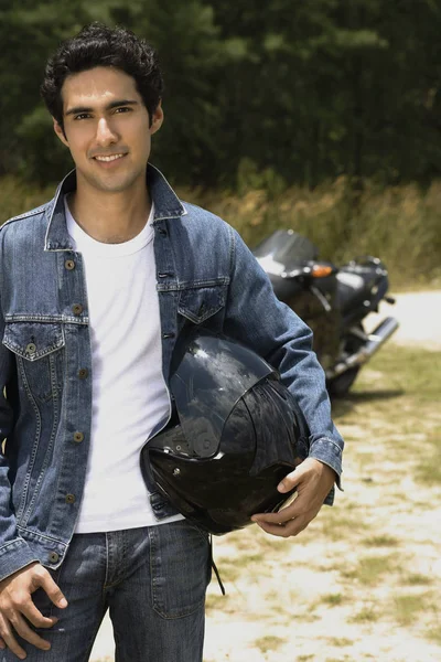 Giovane con casco moto — Foto Stock