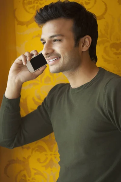 Retrato del hombre sonriente — Foto de Stock