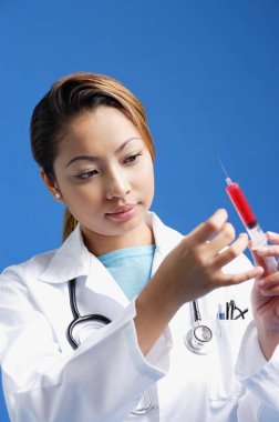 Doktor hazırlama şırınga