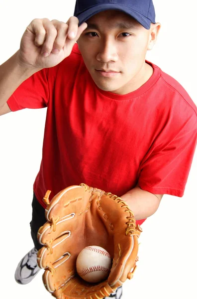 야구 글러브를 들고 젊은 남자 — 스톡 사진
