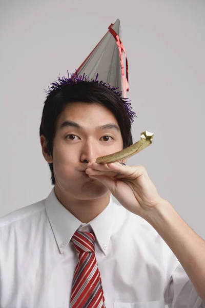 Empresario con sombrero de fiesta — Foto de Stock