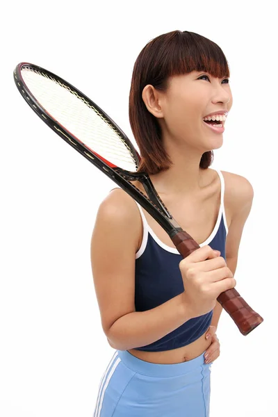 Jovem mulher segurando raquete de tênis — Fotografia de Stock