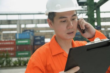 İnşaat işçisi ile Pano