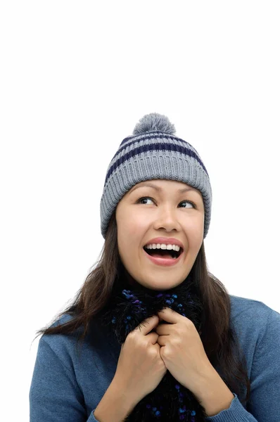 Junge Frau mit Wintermütze — Stockfoto