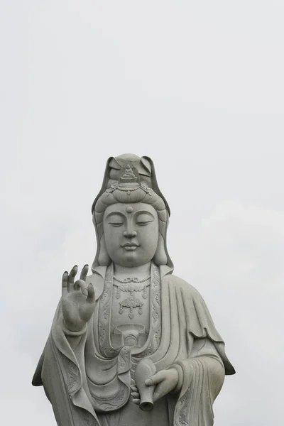 Buddha-Statue aus Stein — Stockfoto