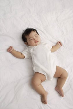 Asya uyuyan bebek