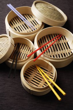 Bambu vapurları chop sopa ile