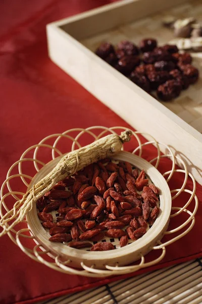 Still life of wolf berries — Stock Photo, Image