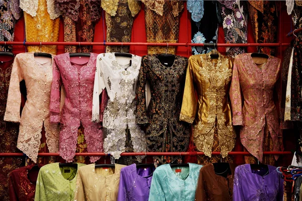 Традиционный малазийский женский наряд — стоковое фото