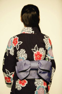 kimono genç kadın