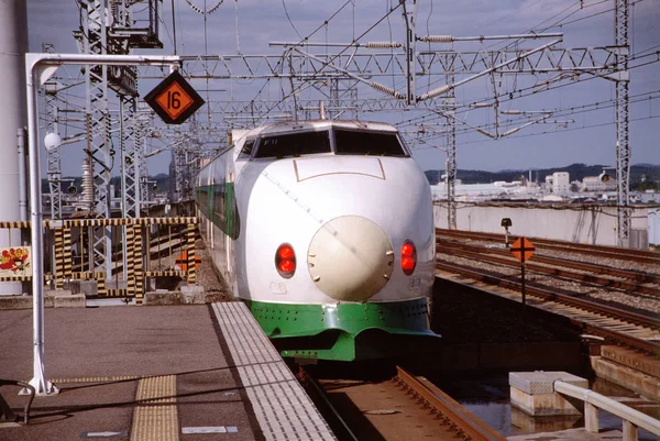 Geschosszug wartet auf Abfahrt — Stockfoto