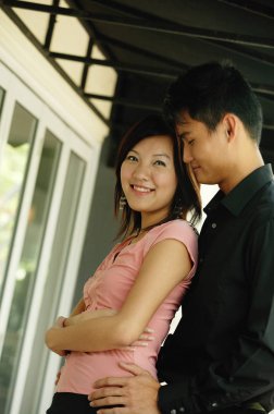 Birlikte duran çift.