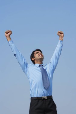 Cep telefonlu genç işadamı