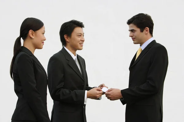 Gente de negocios en la oficina — Foto de Stock