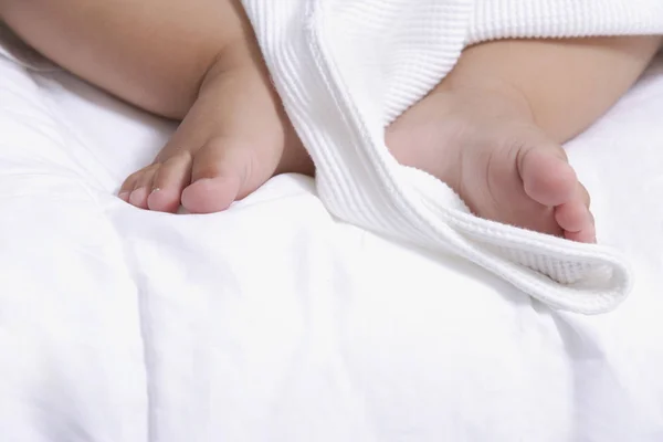 Piedi bambino carino — Foto Stock