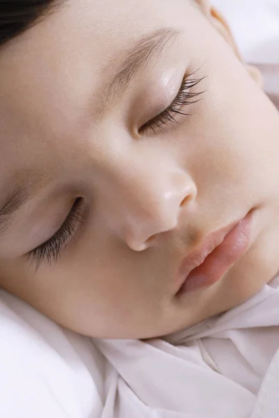 Das Gesicht eines kleinen Jungen — Stockfoto