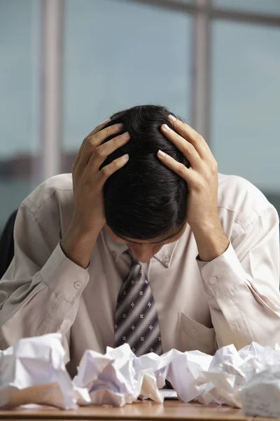 Indianer bei der Arbeit gestresst — Stockfoto