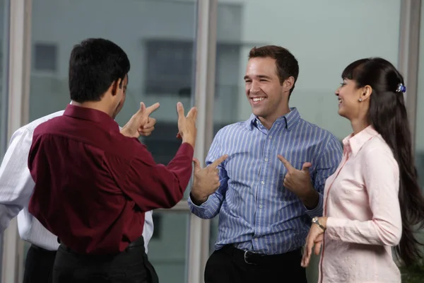 Grupo empresarial mixto de carreras —  Fotos de Stock