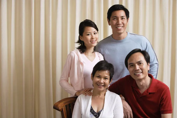 Portrét šťastné rodiny — Stock fotografie