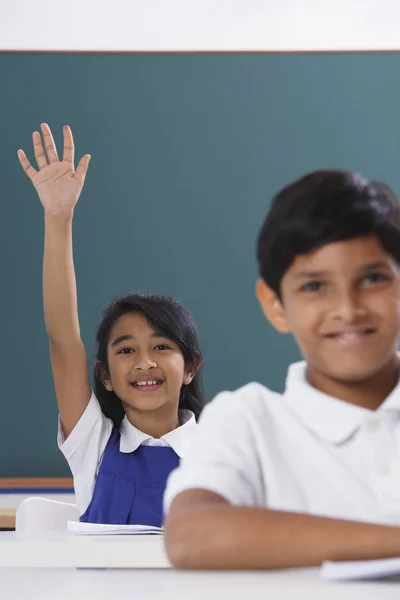 Kinder lernen in der Schule — Stockfoto