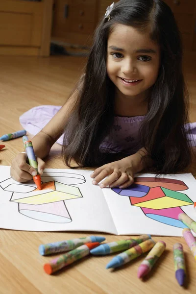 Little girl drawing on floor — Stock Photo, Image