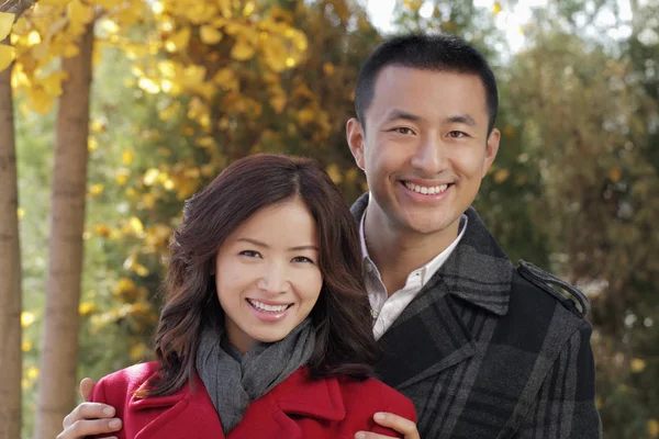 Šťastný asijský pár — Stock fotografie