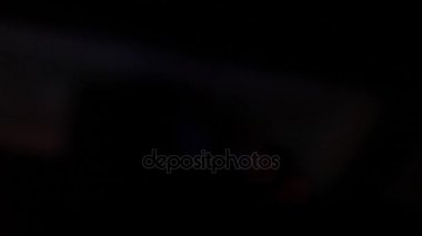 Yanıp sönen ışıklar gece kulübünde