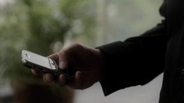 Adam cep telefonu numarası arama sayısına