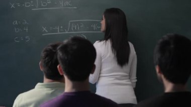 öğretmen yazma matematiksel formül