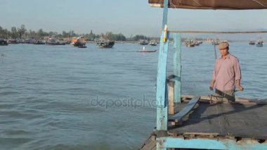 Teknesini direksiyon adam 