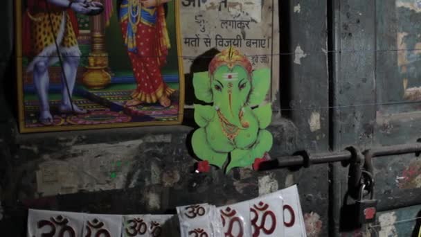 Carteles de Ganesh y pegatinas — Vídeo de stock