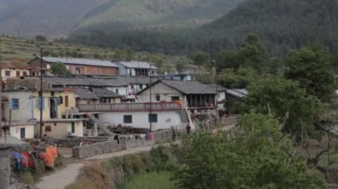Köy evi insanlarla