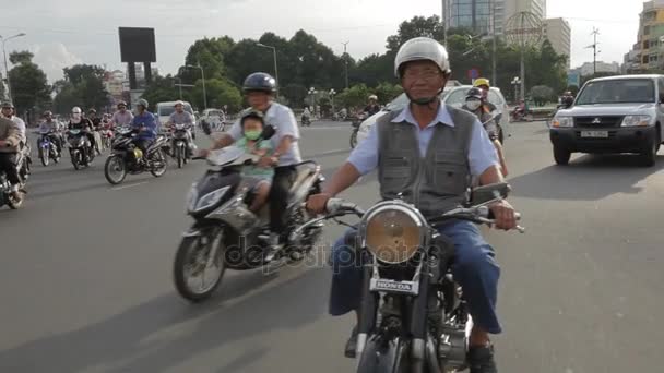 Straßenverkehr in Indien. — Stockvideo