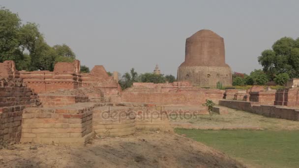 Stupa dove Buddha scelse di pronunciare i suoi primi sermoni — Video Stock