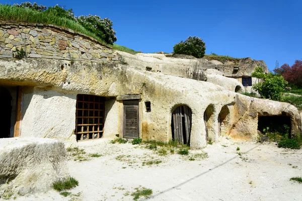 Noszvaj housing in volcanic caves — Stock fotografie