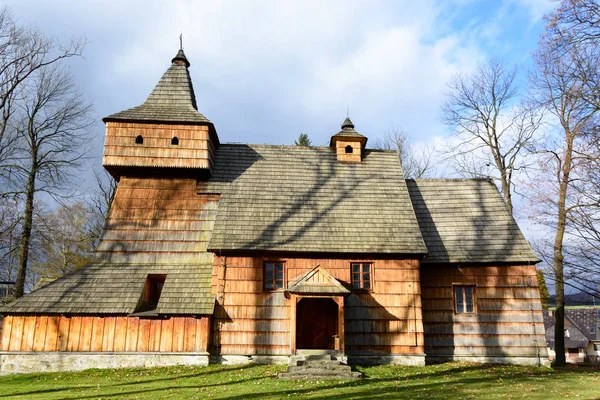 Grywald 'daki Gotik ahşap kilise. — Stok fotoğraf