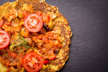 Macar patates gözleme gulaş ile