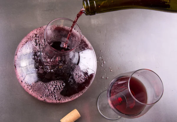 Carafe of red wine and one glass — Stock Photo, Image