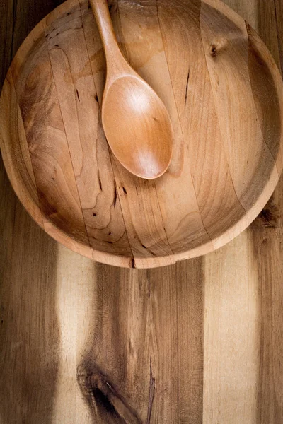 Ciotola di legno e cucchiaio con spazio copia — Foto Stock