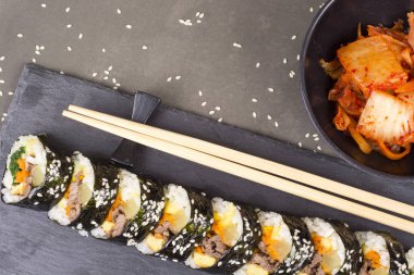 Ton balığı Kore yemeği tuzluydu rulo