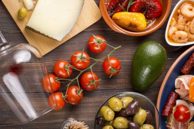 kadeh şarap sonra parti ile Başlayanlar İspanyolca tapas