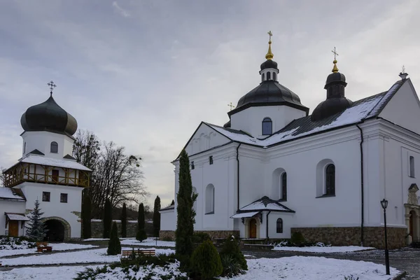 Monasterio en Krekhiv, Ucrania cerca de Lviv —  Fotos de Stock