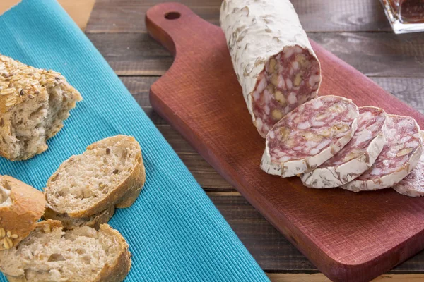 Kiełbasa salami — Zdjęcie stockowe