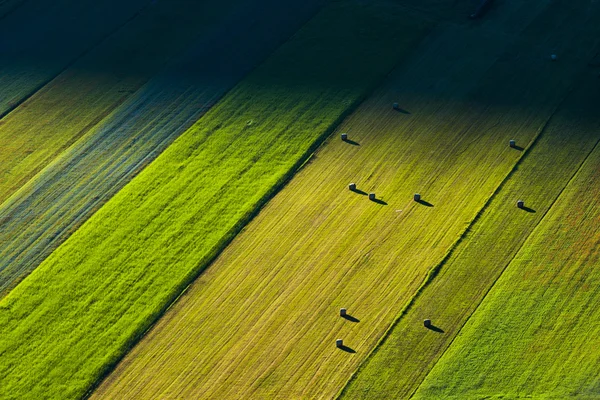 Lucht uitzicht over het landschap van Umbrië, Italië — Stockfoto