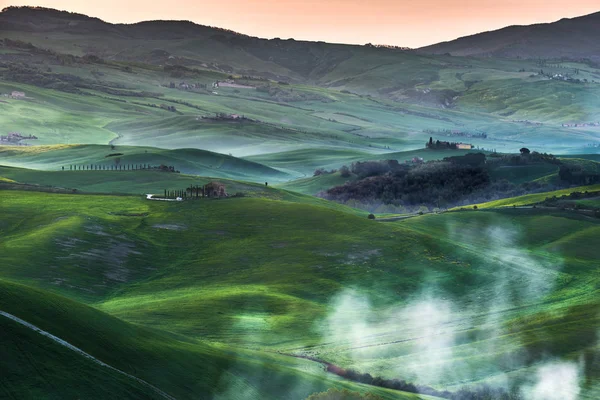 Dimmiga landskap i den magiska tiden — Stockfoto